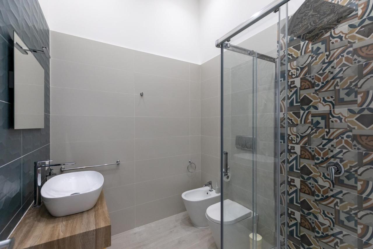 My Brilliant Home With Jacuzzi 2 Steps From St Toledo ナポリ エクステリア 写真