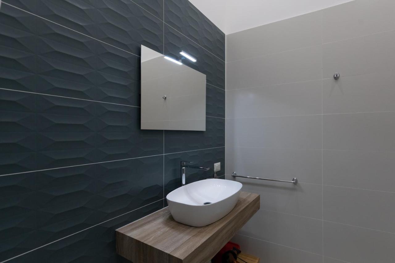 My Brilliant Home With Jacuzzi 2 Steps From St Toledo ナポリ エクステリア 写真